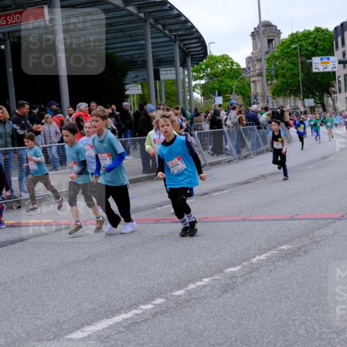 25.04.2026 - Das Zehntel Tim E. http://msf.ph/oto/9578288 25.04.2026 11:03:11 Ziel 5052, 5053, 5184, 5186, 5398, 5594, 5662, 5991, 5998, 6030, 6190, 6399, 6567, 6593, 6887, 7064, 7087, 7117, 7237, 7273, 7345, 7426, 7440, 7444, 7483, 7600, 7979, 7980, 7994 meine-sportfotos.de