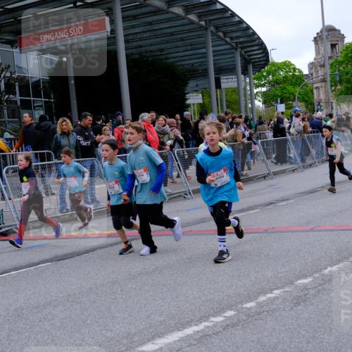 25.04.2026 - Das Zehntel Tim E. http://msf.ph/oto/9578290 25.04.2026 11:03:11 Ziel 5052, 5053, 5184, 5186, 5398, 5594, 5662, 5991, 5998, 6030, 6190, 6399, 6567, 6593, 6887, 7064, 7087, 7117, 7237, 7273, 7345, 7426, 7440, 7444, 7483, 7600, 7979, 7980, 7994 meine-sportfotos.de