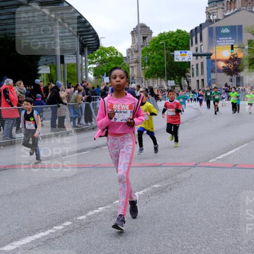 25.04.2026 - Das Zehntel Tim E. http://msf.ph/oto/9578299 25.04.2026 11:03:13 Ziel 5052, 5053, 5215, 5217, 5398, 5594, 5630, 5662, 5945, 5971, 5985, 5991, 6030, 6190, 6399, 6567, 6593, 6887, 7064, 7087, 7117, 7273, 7345, 7426, 7440, 7444, 7483, 7600, 7979, 7980, 7994 meine-sportfotos.de