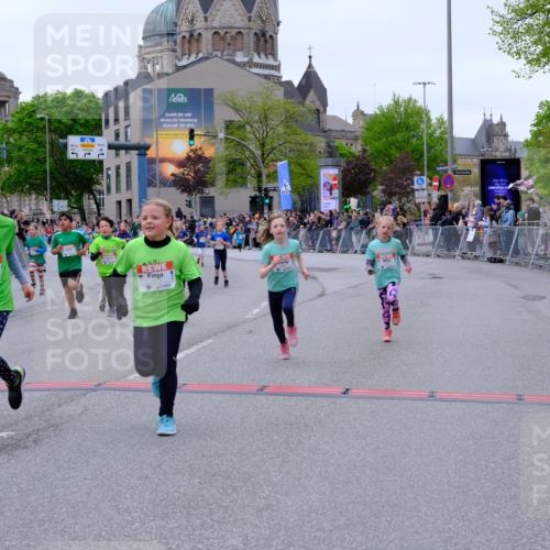 25.04.2026 - Das Zehntel Tim E. http://msf.ph/oto/9578313 25.04.2026 11:03:16 Ziel 5052, 5053, 5215, 5217, 5533, 5594, 5630, 5945, 5969, 5971, 5985, 5991, 6190, 6399, 6460, 6466, 6567, 6593, 7117, 7273, 7345, 7426, 7483, 7600, 7994 meine-sportfotos.de