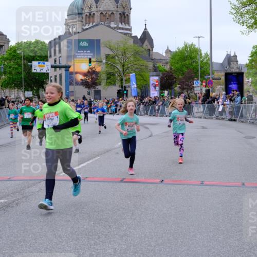 25.04.2026 - Das Zehntel Tim E. http://msf.ph/oto/9578315 25.04.2026 11:03:16 Ziel 5052, 5053, 5215, 5217, 5533, 5594, 5630, 5945, 5969, 5971, 5985, 5991, 6190, 6399, 6460, 6466, 6567, 6593, 7117, 7273, 7345, 7426, 7483, 7600, 7994 meine-sportfotos.de