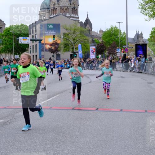 25.04.2026 - Das Zehntel Tim E. http://msf.ph/oto/9578316 25.04.2026 11:03:17 Ziel 5052, 5053, 5215, 5217, 5533, 5594, 5630, 5945, 5969, 5971, 5985, 5991, 6190, 6399, 6460, 6466, 6567, 6593, 7273, 7345, 7426, 7483, 7600, 7994 meine-sportfotos.de