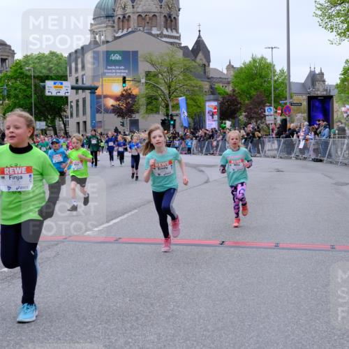 25.04.2026 - Das Zehntel Tim E. http://msf.ph/oto/9578319 25.04.2026 11:03:17 Ziel 5052, 5053, 5215, 5217, 5533, 5594, 5630, 5945, 5969, 5971, 5985, 5991, 6190, 6399, 6460, 6466, 6567, 6593, 7273, 7345, 7426, 7483, 7600, 7994 meine-sportfotos.de
