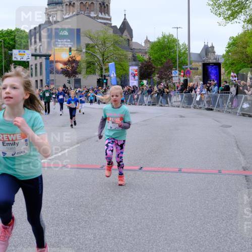 25.04.2026 - Das Zehntel Tim E. http://msf.ph/oto/9578324 25.04.2026 11:03:18 Ziel 5052, 5053, 5215, 5217, 5533, 5594, 5630, 5945, 5969, 5971, 5985, 5991, 6190, 6399, 6460, 6466, 6567, 6593, 7273, 7345, 7426, 7483, 7600, 7994 meine-sportfotos.de
