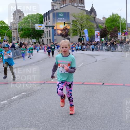 25.04.2026 - Das Zehntel Tim E. http://msf.ph/oto/9578330 25.04.2026 11:03:18 Ziel 5052, 5053, 5215, 5217, 5533, 5594, 5630, 5945, 5969, 5971, 5985, 5991, 6190, 6399, 6460, 6466, 6567, 6593, 7273, 7345, 7426, 7483, 7600, 7994 meine-sportfotos.de