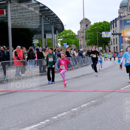25.04.2026 - Das Zehntel Tim E. http://msf.ph/oto/9578364 25.04.2026 11:03:29 Ziel 5328, 5331, 5346, 5348, 5542, 5593, 5599, 5603, 5613, 5645, 5948, 6486, 6494, 6664, 6704, 6791, 6792, 6795, 6797, 6804, 6879, 6948, 7043 meine-sportfotos.de