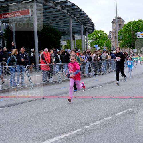25.04.2026 - Das Zehntel Tim E. http://msf.ph/oto/9578368 25.04.2026 11:03:29 Ziel 5328, 5331, 5346, 5348, 5542, 5593, 5599, 5603, 5613, 5645, 5948, 6486, 6494, 6664, 6704, 6791, 6792, 6795, 6797, 6804, 6879, 6948, 7043 meine-sportfotos.de