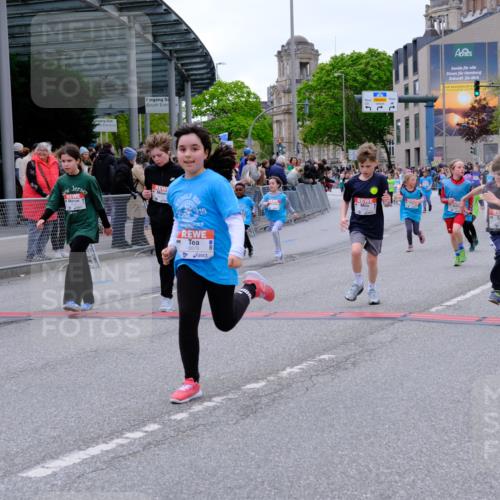 25.04.2026 - Das Zehntel Tim E. http://msf.ph/oto/9578374 25.04.2026 11:03:30 Ziel 5328, 5331, 5346, 5348, 5542, 5593, 5599, 5603, 5613, 5645, 5948, 6486, 6494, 6664, 6704, 6784, 6791, 6792, 6795, 6797, 6804, 6879, 6948, 7043 meine-sportfotos.de