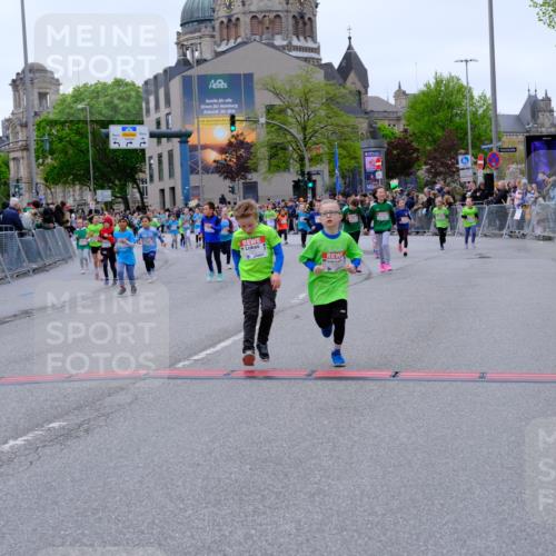 25.04.2026 - Das Zehntel Tim E. http://msf.ph/oto/9578401 25.04.2026 11:03:37 Ziel 5536, 5542, 5552, 5593, 5599, 5603, 5610, 5613, 5645, 6664, 6704, 6784, 6792, 6793, 6797, 6804, 6948, 7021, 7023, 7043, 7762, 7991, 7992, 7995 meine-sportfotos.de