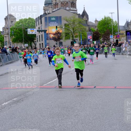 25.04.2026 - Das Zehntel Tim E. http://msf.ph/oto/9578403 25.04.2026 11:03:37 Ziel 5536, 5542, 5552, 5593, 5599, 5603, 5610, 5613, 5645, 6664, 6704, 6784, 6792, 6793, 6797, 6804, 6948, 7021, 7023, 7043, 7762, 7991, 7992, 7995 meine-sportfotos.de