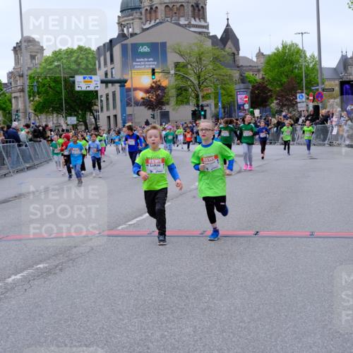 25.04.2026 - Das Zehntel Tim E. http://msf.ph/oto/9578404 25.04.2026 11:03:37 Ziel 5536, 5542, 5552, 5593, 5599, 5603, 5610, 5613, 5645, 6664, 6704, 6784, 6792, 6793, 6797, 6804, 6948, 7021, 7023, 7043, 7762, 7991, 7992, 7995 meine-sportfotos.de