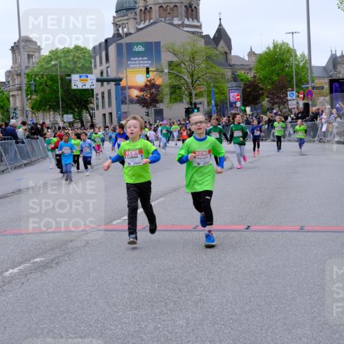 25.04.2026 - Das Zehntel Tim E. http://msf.ph/oto/9578406 25.04.2026 11:03:37 Ziel 5536, 5542, 5552, 5593, 5599, 5603, 5610, 5613, 5645, 6664, 6704, 6784, 6792, 6793, 6797, 6804, 6948, 7021, 7023, 7043, 7762, 7991, 7992, 7995 meine-sportfotos.de