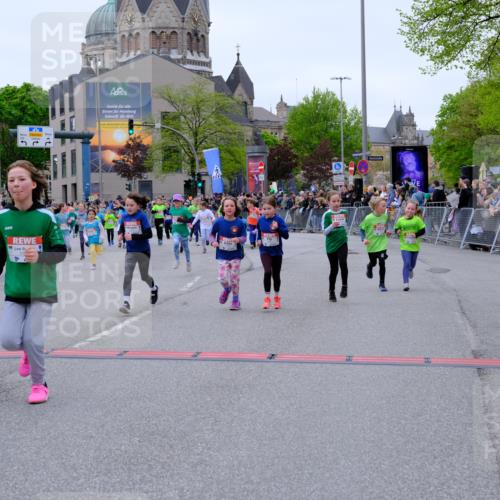 25.04.2026 - Das Zehntel Tim E. http://msf.ph/oto/9578425 25.04.2026 11:03:42 Ziel 5335, 5337, 5349, 5536, 5552, 5610, 5615, 5625, 5716, 5908, 6459, 6463, 6468, 6472, 6784, 6793, 7021, 7023, 7034, 7041, 7063, 7069, 7084, 7279, 7762, 7991, 7992, 7995 meine-sportfotos.de
