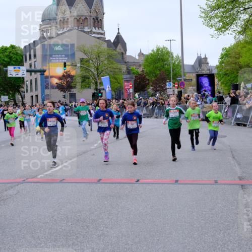 25.04.2026 - Das Zehntel Tim E. http://msf.ph/oto/9578429 25.04.2026 11:03:42 Ziel 5335, 5337, 5349, 5536, 5552, 5610, 5615, 5625, 5716, 5908, 6459, 6463, 6468, 6472, 6784, 6793, 7021, 7023, 7034, 7041, 7063, 7069, 7084, 7279, 7762, 7991, 7992, 7995 meine-sportfotos.de