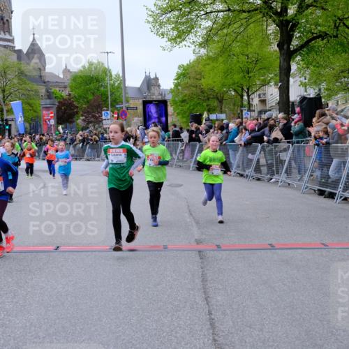 25.04.2026 - Das Zehntel Tim E. http://msf.ph/oto/9578437 25.04.2026 11:03:44 Ziel 5020, 5028, 5335, 5337, 5349, 5536, 5552, 5610, 5615, 5625, 5716, 5908, 6459, 6463, 6468, 6472, 6793, 7021, 7023, 7034, 7039, 7041, 7044, 7063, 7069, 7084, 7279, 7348, 7352, 7499, 7515, 7991, 7992, 7995 meine-sportfotos.de