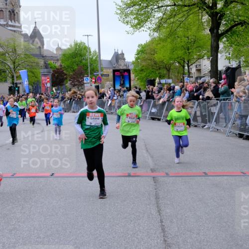 25.04.2026 - Das Zehntel Tim E. http://msf.ph/oto/9578441 25.04.2026 11:03:44 Ziel 5020, 5028, 5335, 5337, 5349, 5536, 5552, 5610, 5615, 5625, 5716, 5908, 6459, 6463, 6468, 6472, 6793, 7021, 7023, 7034, 7039, 7041, 7044, 7063, 7069, 7084, 7279, 7348, 7352, 7499, 7515, 7991, 7992, 7995 meine-sportfotos.de