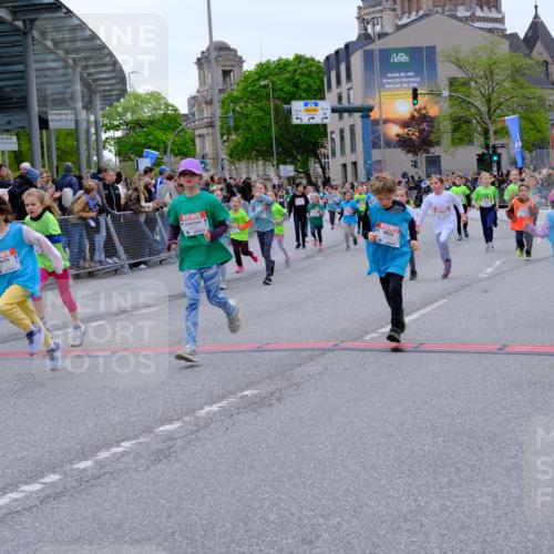 25.04.2026 - Das Zehntel Tim E. http://msf.ph/oto/9578446 25.04.2026 11:03:46 Ziel 5020, 5028, 5335, 5337, 5349, 5536, 5552, 5610, 5615, 5625, 5716, 5908, 6459, 6463, 6468, 6472, 6789, 6793, 6959, 7034, 7039, 7041, 7044, 7063, 7069, 7084, 7279, 7287, 7290, 7348, 7352, 7437, 7462, 7472, 7499, 7515, 7768, 7991, 7992, 7995 meine-sportfotos.de