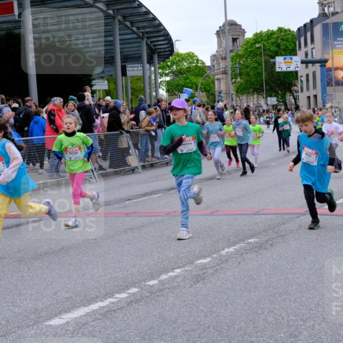 25.04.2026 - Das Zehntel Tim E. http://msf.ph/oto/9578450 25.04.2026 11:03:46 Ziel 5020, 5028, 5335, 5337, 5349, 5536, 5552, 5610, 5615, 5625, 5716, 5908, 6459, 6463, 6468, 6472, 6789, 6793, 6959, 7034, 7039, 7041, 7044, 7063, 7069, 7084, 7279, 7287, 7290, 7348, 7352, 7437, 7462, 7472, 7499, 7515, 7768, 7991, 7992, 7995 meine-sportfotos.de