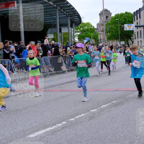 25.04.2026 - Das Zehntel Tim E. http://msf.ph/oto/9578451 25.04.2026 11:03:46 Ziel 5020, 5028, 5335, 5337, 5349, 5536, 5552, 5610, 5615, 5625, 5716, 5908, 6459, 6463, 6468, 6472, 6789, 6793, 6959, 7034, 7039, 7041, 7044, 7063, 7069, 7084, 7279, 7287, 7290, 7348, 7352, 7437, 7462, 7472, 7499, 7515, 7768, 7991, 7992, 7995 meine-sportfotos.de