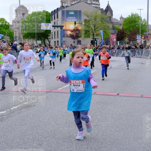 25.04.2026 - Das Zehntel Tim E. http://msf.ph/oto/9578456 25.04.2026 11:03:48 Ziel 5020, 5028, 5335, 5337, 5349, 5536, 5552, 5610, 5615, 5625, 5716, 5908, 6459, 6463, 6468, 6472, 6789, 6793, 6959, 7022, 7034, 7039, 7041, 7044, 7063, 7069, 7084, 7279, 7287, 7290, 7348, 7352, 7437, 7462, 7472, 7499, 7515, 7768, 7991, 7992, 7995 meine-sportfotos.de