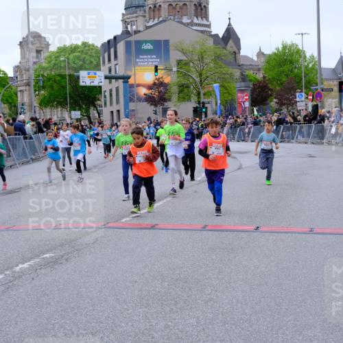 25.04.2026 - Das Zehntel Tim E. http://msf.ph/oto/9578461 25.04.2026 11:03:49 Ziel 5020, 5028, 5335, 5337, 5349, 5615, 5625, 5716, 5908, 6459, 6463, 6468, 6472, 6789, 6793, 6959, 7022, 7034, 7039, 7041, 7044, 7063, 7069, 7084, 7279, 7287, 7290, 7348, 7352, 7437, 7462, 7472, 7499, 7515, 7768 meine-sportfotos.de