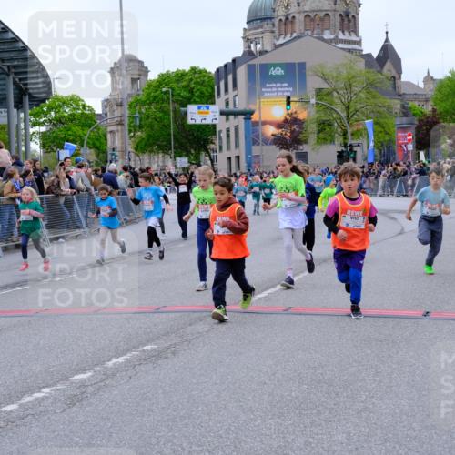 25.04.2026 - Das Zehntel Tim E. http://msf.ph/oto/9578467 25.04.2026 11:03:49 Ziel 5020, 5028, 5335, 5337, 5349, 5615, 5625, 5716, 5908, 6459, 6463, 6468, 6472, 6789, 6793, 6959, 7022, 7034, 7039, 7041, 7044, 7063, 7069, 7084, 7279, 7287, 7290, 7348, 7352, 7437, 7462, 7472, 7499, 7515, 7768 meine-sportfotos.de