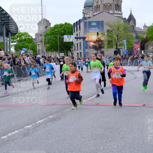 25.04.2026 - Das Zehntel Tim E. http://msf.ph/oto/9578468 25.04.2026 11:03:49 Ziel 5020, 5028, 5335, 5337, 5349, 5615, 5625, 5716, 5908, 6459, 6463, 6468, 6472, 6789, 6793, 6959, 7022, 7034, 7039, 7041, 7044, 7063, 7069, 7084, 7279, 7287, 7290, 7348, 7352, 7437, 7462, 7472, 7499, 7515, 7768 meine-sportfotos.de