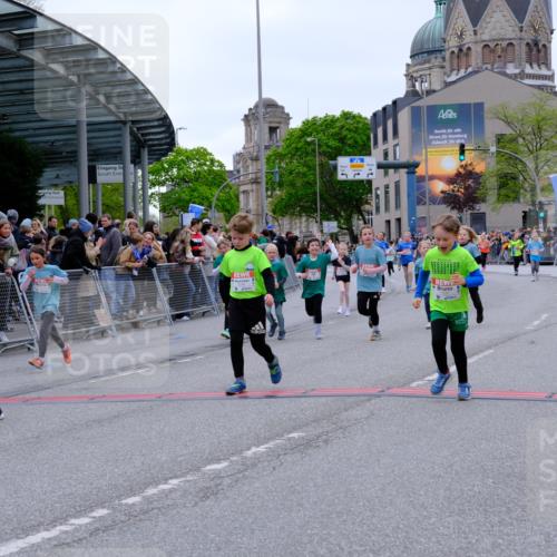 25.04.2026 - Das Zehntel Tim E. http://msf.ph/oto/9578495 25.04.2026 11:03:55 Ziel 5020, 5028, 5246, 6487, 6490, 6560, 6789, 6959, 7022, 7032, 7039, 7044, 7287, 7290, 7348, 7352, 7437, 7449, 7450, 7458, 7462, 7470, 7472, 7499, 7515, 7768, 7822, 7847, 7864 meine-sportfotos.de