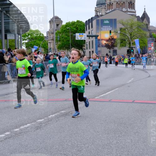 25.04.2026 - Das Zehntel Tim E. http://msf.ph/oto/9578497 25.04.2026 11:03:56 Ziel 5246, 6487, 6490, 6560, 6789, 6959, 7022, 7032, 7039, 7044, 7287, 7290, 7348, 7352, 7437, 7449, 7450, 7458, 7462, 7470, 7472, 7649, 7768, 7822, 7847, 7864 meine-sportfotos.de