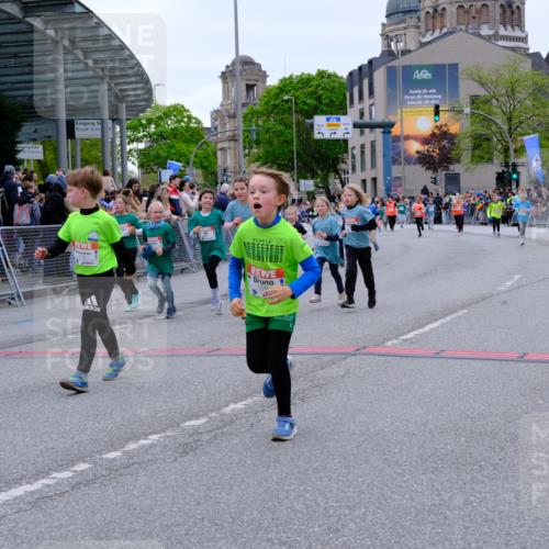 25.04.2026 - Das Zehntel Tim E. http://msf.ph/oto/9578500 25.04.2026 11:03:56 Ziel 5246, 6487, 6490, 6560, 6789, 6959, 7022, 7032, 7039, 7044, 7287, 7290, 7348, 7352, 7437, 7449, 7450, 7458, 7462, 7470, 7472, 7649, 7768, 7822, 7847, 7864 meine-sportfotos.de