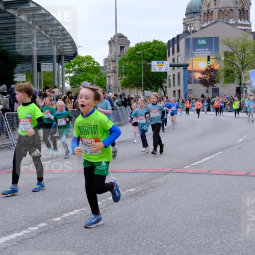 25.04.2026 - Das Zehntel Tim E. http://msf.ph/oto/9578503 25.04.2026 11:03:57 Ziel 5246, 6346, 6368, 6487, 6490, 6560, 6789, 6959, 7022, 7032, 7287, 7290, 7437, 7449, 7450, 7458, 7462, 7470, 7472, 7649, 7768, 7822, 7847, 7864 meine-sportfotos.de