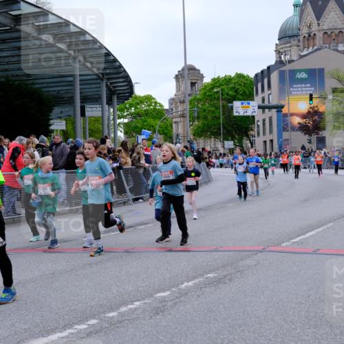 25.04.2026 - Das Zehntel Tim E. http://msf.ph/oto/9578507 25.04.2026 11:03:57 Ziel 5246, 6346, 6368, 6487, 6490, 6560, 6789, 6959, 7022, 7032, 7287, 7290, 7437, 7449, 7450, 7458, 7462, 7470, 7472, 7649, 7768, 7822, 7847, 7864 meine-sportfotos.de