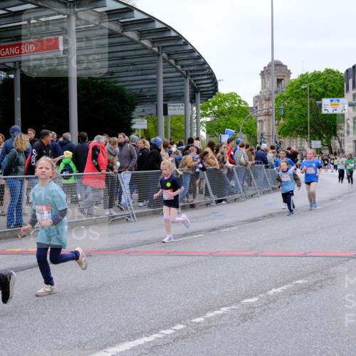 25.04.2026 - Das Zehntel Tim E. http://msf.ph/oto/9578516 25.04.2026 11:03:59 Ziel 5246, 5846, 6346, 6368, 6487, 6490, 6560, 6794, 6808, 7022, 7032, 7449, 7450, 7458, 7470, 7649, 7822, 7847, 7864 meine-sportfotos.de