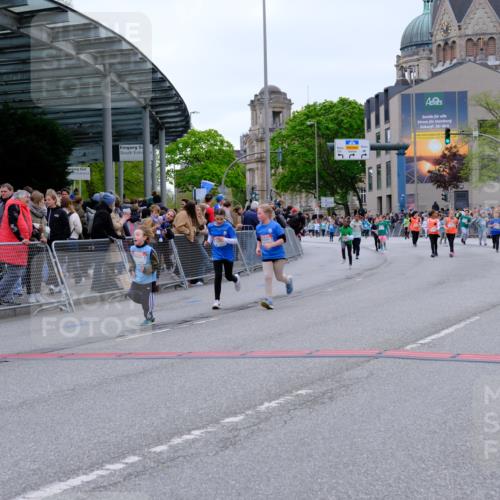 25.04.2026 - Das Zehntel Tim E. http://msf.ph/oto/9578520 25.04.2026 11:04:00 Ziel 5246, 5846, 6346, 6368, 6487, 6490, 6560, 6794, 6808, 7022, 7032, 7449, 7450, 7458, 7470, 7649, 7822, 7847, 7864 meine-sportfotos.de