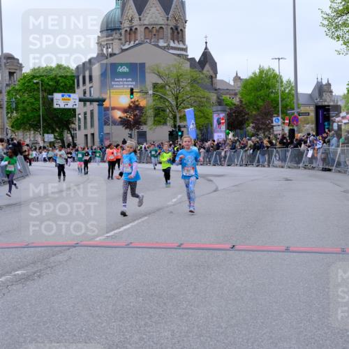 25.04.2026 - Das Zehntel Tim E. http://msf.ph/oto/9578525 25.04.2026 11:04:02 Ziel 5246, 5846, 6271, 6346, 6368, 6487, 6490, 6560, 6794, 6808, 7032, 7449, 7450, 7458, 7470, 7649, 7822, 7847, 7864 meine-sportfotos.de