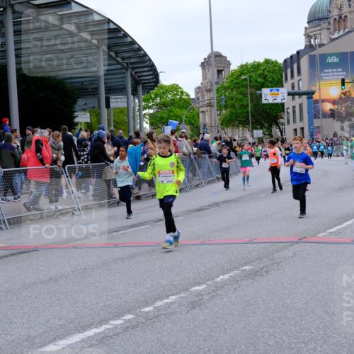 25.04.2026 - Das Zehntel Tim E. http://msf.ph/oto/9578553 25.04.2026 11:04:07 Ziel 5846, 5974, 6271, 6272, 6346, 6368, 6612, 6794, 6808, 7099, 7649, 7817 meine-sportfotos.de
