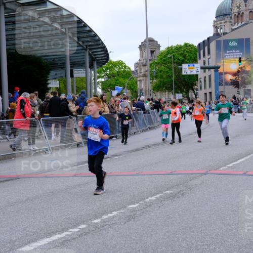 25.04.2026 - Das Zehntel Tim E. http://msf.ph/oto/9578564 25.04.2026 11:04:09 Ziel 5846, 5974, 6271, 6272, 6346, 6368, 6612, 6794, 6808, 7099, 7355, 7367, 7766, 7817 meine-sportfotos.de