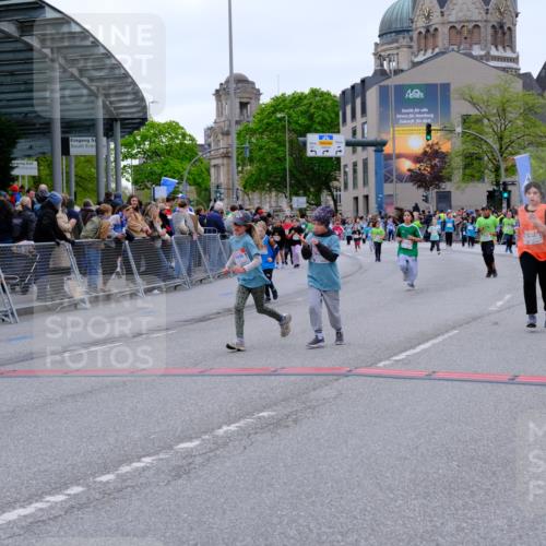 25.04.2026 - Das Zehntel Tim E. http://msf.ph/oto/9578585 25.04.2026 11:04:14 Ziel 5917, 5965, 5974, 6271, 6272, 6612, 7099, 7274, 7355, 7367, 7404, 7446, 7481, 7766, 7817 meine-sportfotos.de