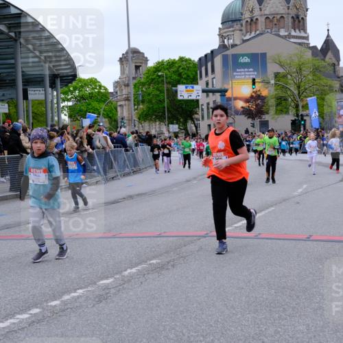 25.04.2026 - Das Zehntel Tim E. http://msf.ph/oto/9578595 25.04.2026 11:04:16 Ziel 5043, 5044, 5917, 5965, 6272, 6612, 7099, 7274, 7355, 7367, 7404, 7446, 7481, 7766, 7817 meine-sportfotos.de