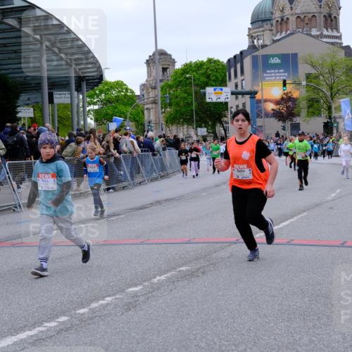 25.04.2026 - Das Zehntel Tim E. http://msf.ph/oto/9578596 25.04.2026 11:04:16 Ziel 5043, 5044, 5917, 5965, 6272, 6612, 7099, 7274, 7355, 7367, 7404, 7446, 7481, 7766, 7817 meine-sportfotos.de