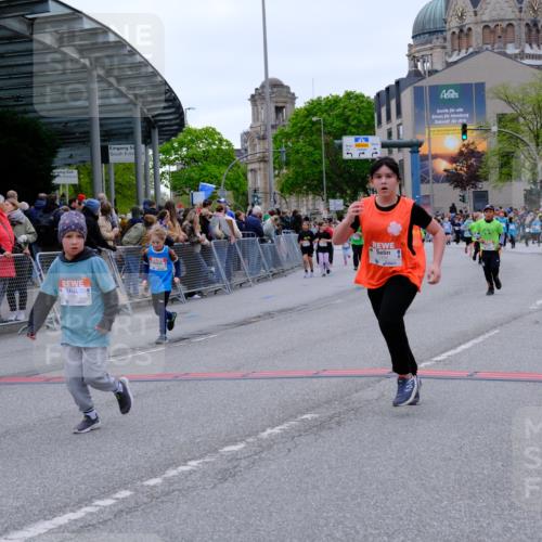 25.04.2026 - Das Zehntel Tim E. http://msf.ph/oto/9578597 25.04.2026 11:04:16 Ziel 5043, 5044, 5917, 5965, 6272, 6612, 7099, 7274, 7355, 7367, 7404, 7446, 7481, 7766, 7817 meine-sportfotos.de