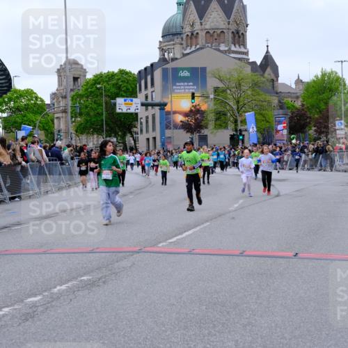 25.04.2026 - Das Zehntel Tim E. http://msf.ph/oto/9578601 25.04.2026 11:04:17 Ziel 5043, 5044, 5917, 5965, 6272, 6612, 7274, 7355, 7367, 7404, 7446, 7481, 7766, 7817 meine-sportfotos.de
