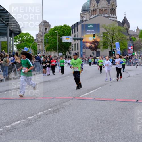 25.04.2026 - Das Zehntel Tim E. http://msf.ph/oto/9578606 25.04.2026 11:04:18 Ziel 5043, 5044, 5917, 5965, 6272, 6612, 7274, 7344, 7355, 7367, 7404, 7446, 7481, 7766 meine-sportfotos.de