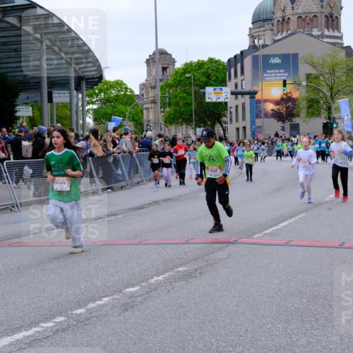 25.04.2026 - Das Zehntel Tim E. http://msf.ph/oto/9578611 25.04.2026 11:04:19 Ziel 5043, 5044, 5917, 5965, 6110, 6612, 7143, 7274, 7344, 7355, 7367, 7404, 7446, 7481, 7766 meine-sportfotos.de