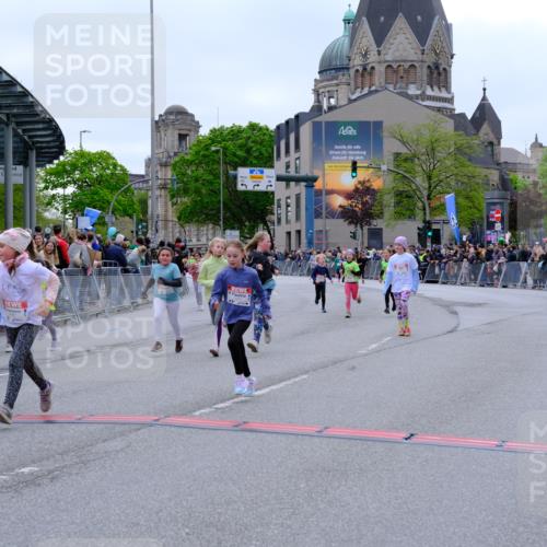 25.04.2026 - Das Zehntel Tim E. http://msf.ph/oto/9578625 25.04.2026 11:05:07 Ziel 5051, 5096, 5121, 5124, 5172, 6480, 6481, 6587, 6773, 6851, 7210, 7213, 7215, 7216, 7268, 7295, 7416, 7471, 7564, 7578, 7589, 7637, 7645 meine-sportfotos.de