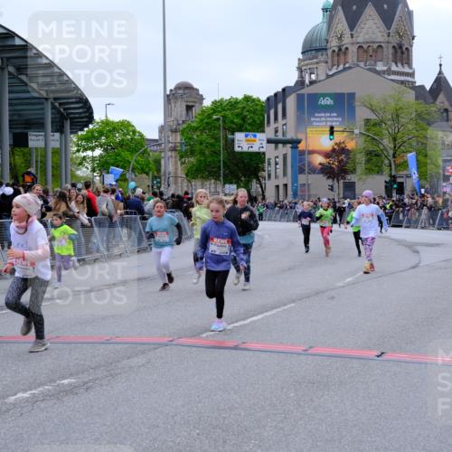 25.04.2026 - Das Zehntel Tim E. http://msf.ph/oto/9578627 25.04.2026 11:05:07 Ziel 5051, 5096, 5121, 5124, 5172, 6480, 6481, 6587, 6773, 6851, 7210, 7213, 7215, 7216, 7268, 7295, 7416, 7471, 7564, 7578, 7589, 7637, 7645 meine-sportfotos.de