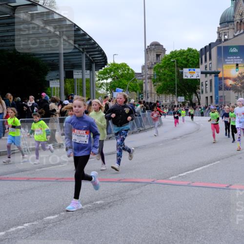 25.04.2026 - Das Zehntel Tim E. http://msf.ph/oto/9578631 25.04.2026 11:05:08 Ziel 5051, 5121, 5124, 5172, 6241, 6480, 6481, 6587, 6851, 7210, 7213, 7215, 7216, 7268, 7295, 7416, 7471, 7564, 7578, 7589, 7637, 7645 meine-sportfotos.de