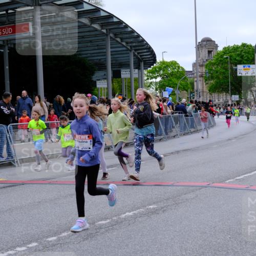 25.04.2026 - Das Zehntel Tim E. http://msf.ph/oto/9578634 25.04.2026 11:05:08 Ziel 5051, 5121, 5124, 5172, 6241, 6480, 6481, 6587, 6851, 7210, 7213, 7215, 7216, 7268, 7295, 7416, 7471, 7564, 7578, 7589, 7637, 7645 meine-sportfotos.de