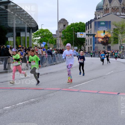 25.04.2026 - Das Zehntel Tim E. http://msf.ph/oto/9578643 25.04.2026 11:05:11 Ziel 5051, 5172, 6195, 6241, 6480, 6481, 6587, 6739, 6765, 7210, 7213, 7215, 7216, 7268, 7295, 7416, 7564, 7578, 7589, 7637, 7645 meine-sportfotos.de