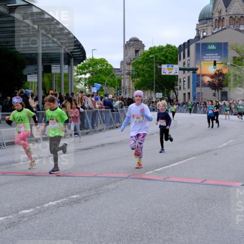 25.04.2026 - Das Zehntel Tim E. http://msf.ph/oto/9578645 25.04.2026 11:05:11 Ziel 5051, 5172, 6195, 6241, 6480, 6481, 6587, 6739, 6765, 7210, 7213, 7215, 7216, 7268, 7295, 7416, 7564, 7578, 7589, 7637, 7645 meine-sportfotos.de